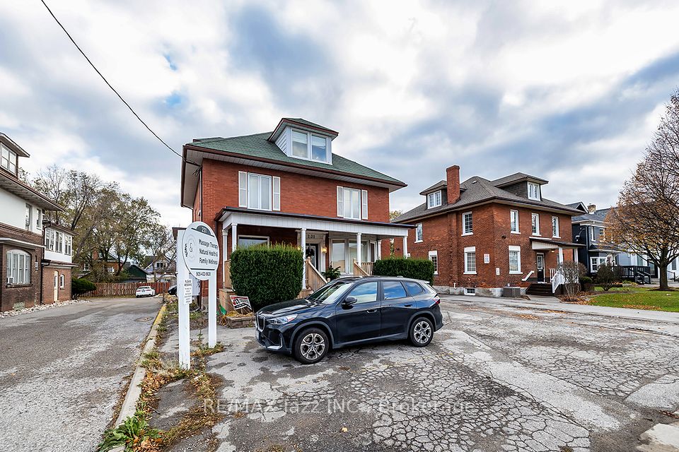 231 King Street E, Oshawa, ON L1H 1C5