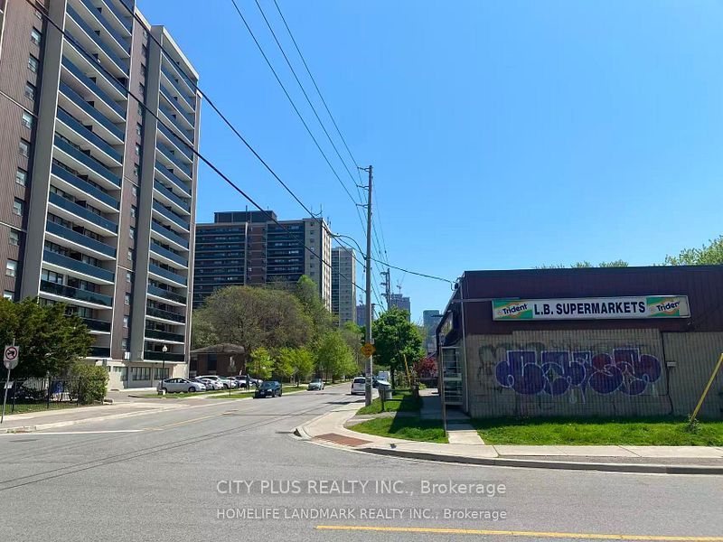 391 Lumsden Avenue, Toronto, ON M4C 2L6
