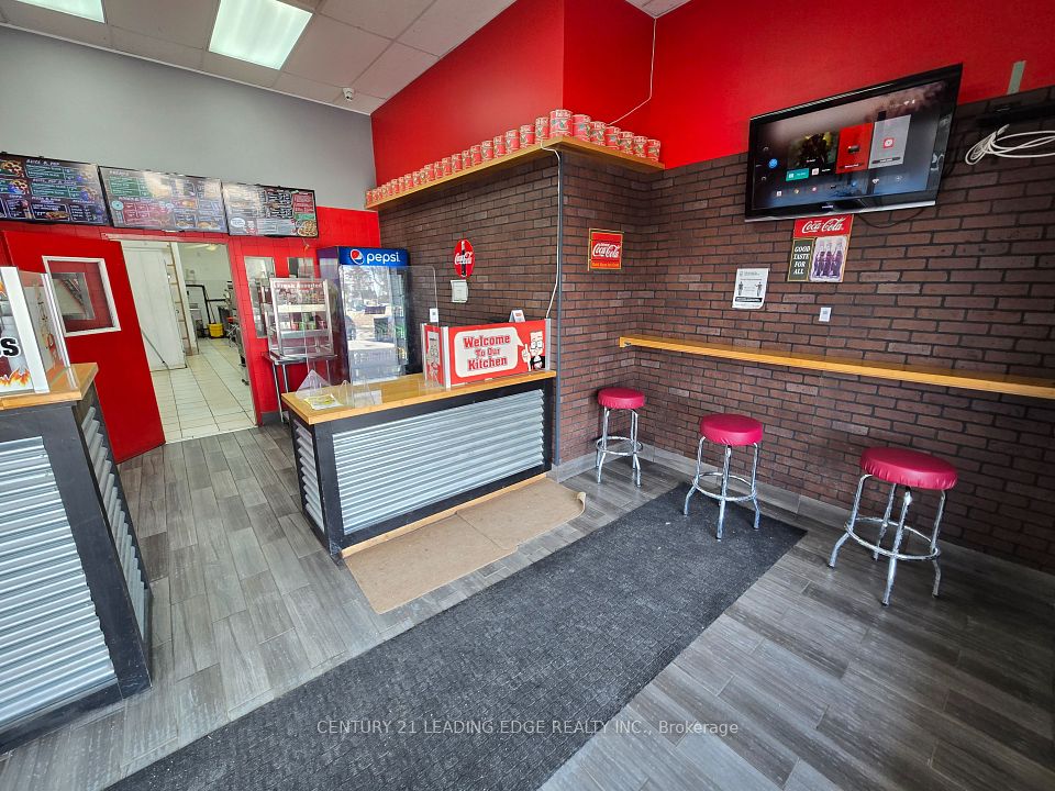 725 Krosno Boulevard 713, Pickering, ON L1W 1G4
