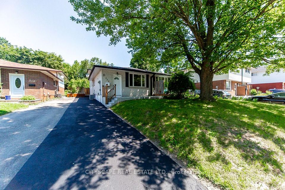 Semi-Detached at 322 Fernwood Avenue, Oshawa, ON L1G 2H7, Oshawa