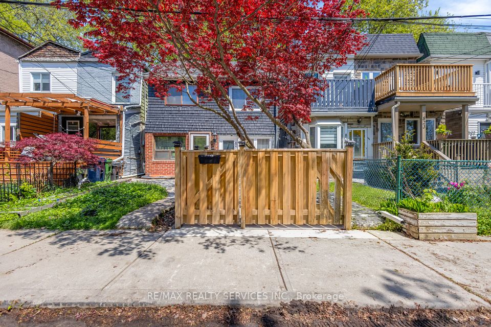 827 Craven Road, Toronto, ON M4L 2Z7 at 827 Craven Road, Toronto, ON M4L 2Z7, Toronto E01, ON, M4L 2Z7