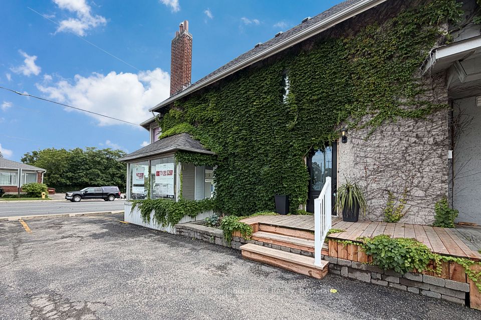 26 Ritson Road N 1, Oshawa, ON L1G 5P3
