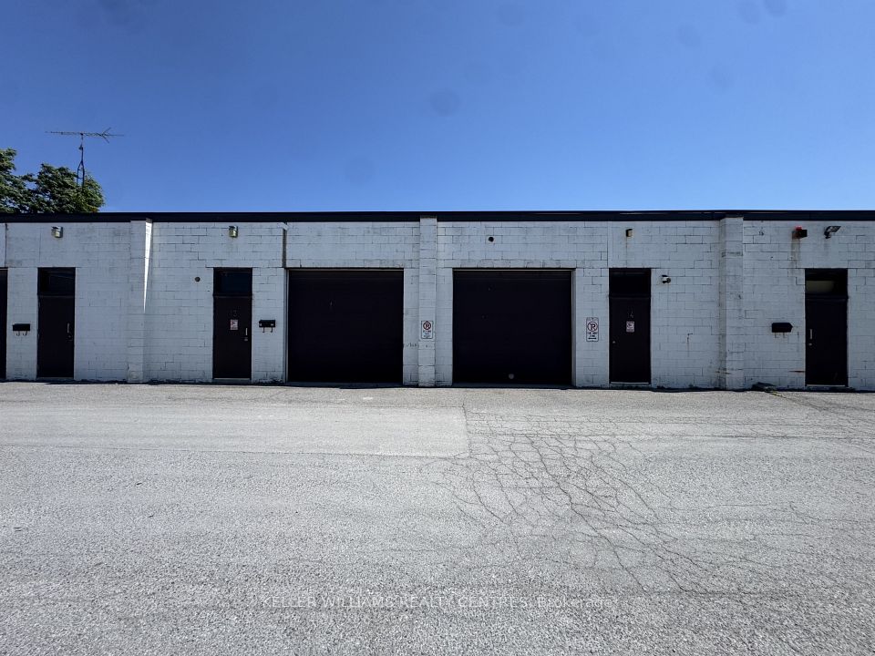 500 Raleigh Avenue 13/14, Oshawa, ON L1H 6E9