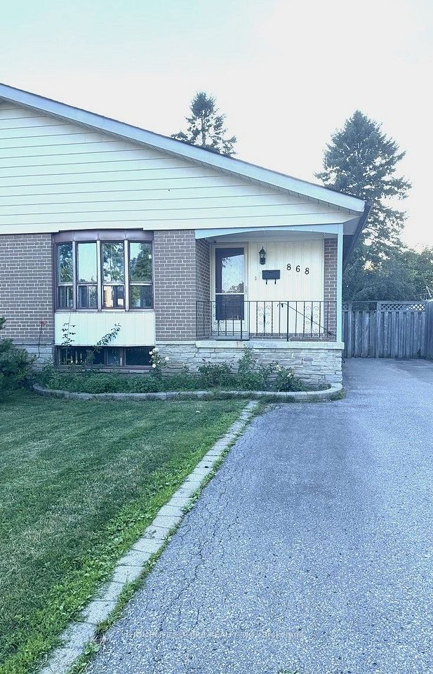 Semi-Detached at 868 Chapleau Drive Bsmt, Pickering, ON L1W 1P4, Pickering