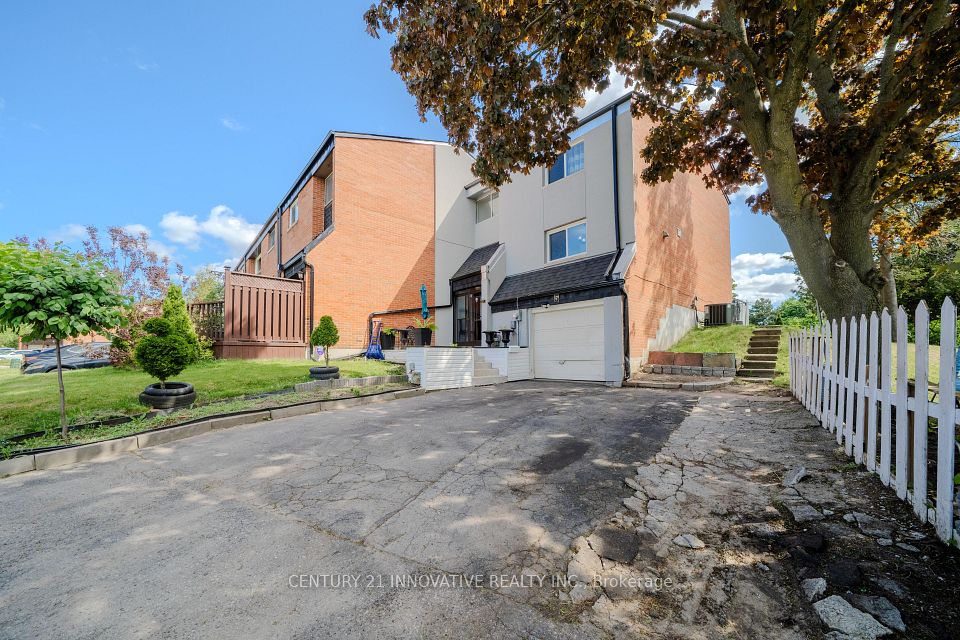 5 Cheatham Place, Toronto, ON M1B 1C1 at 5 Cheatham Place, Toronto, ON M1B 1C1, Toronto E11, ON, M1B 1C1