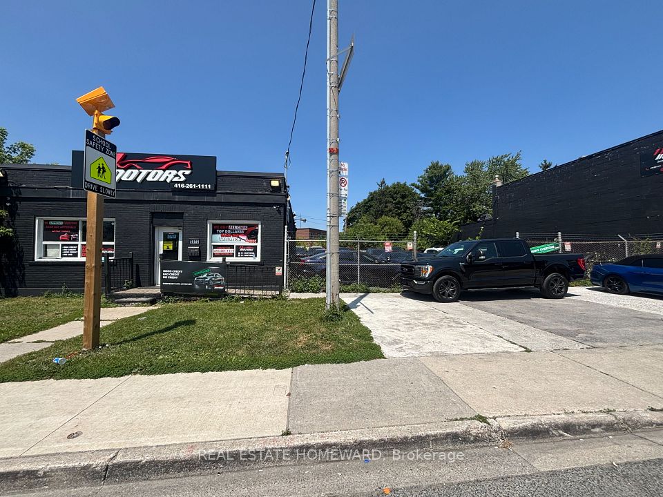 2872 Kingston Road, Toronto, ON M1M 1N4