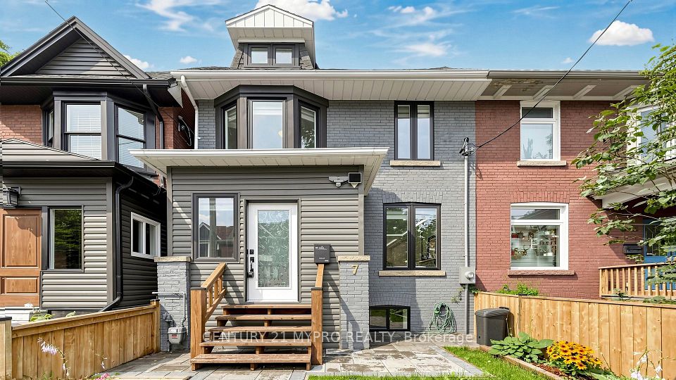 7 Cherry Nook Gardens, Toronto, ON M4L 1J5 at 7 Cherry Nook Gardens, Toronto, ON M4L 1J5, Toronto E01, ON, M4L 1J5