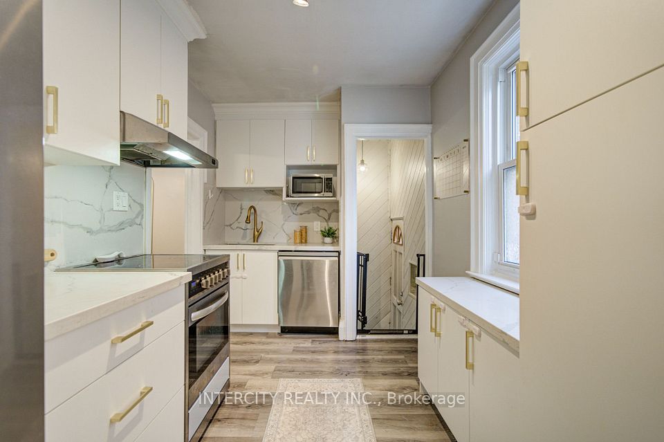 256 Blantyre Avenue, Toronto, ON M1N 2S1 at 256 Blantyre Avenue, Toronto, ON M1N 2S1, Toronto E06, ON, M1N 2S1