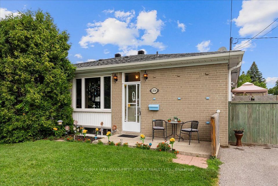 Semi-Detached at 1014 Dunlop Street E, Whitby, ON L1N 1T4, Whitby