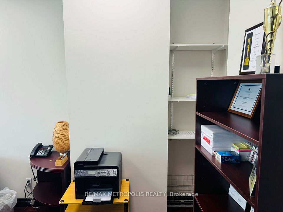 1585 Markham Road 209, Toronto, ON M1B 2W1