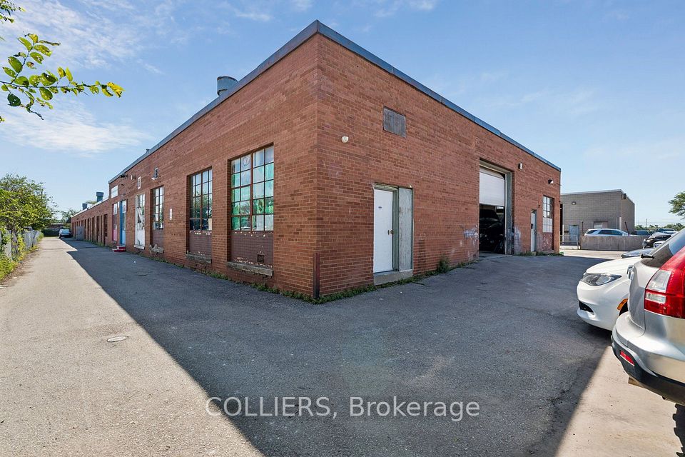 122 Manville Road, Toronto, ON M1L 4J5