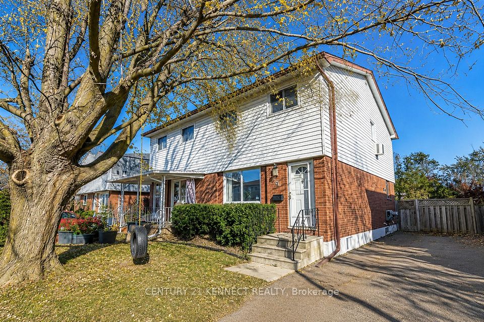 Semi-Detached  at 219 Barkley Crescent, Oshawa, ON L1J 2E7, Oshawa