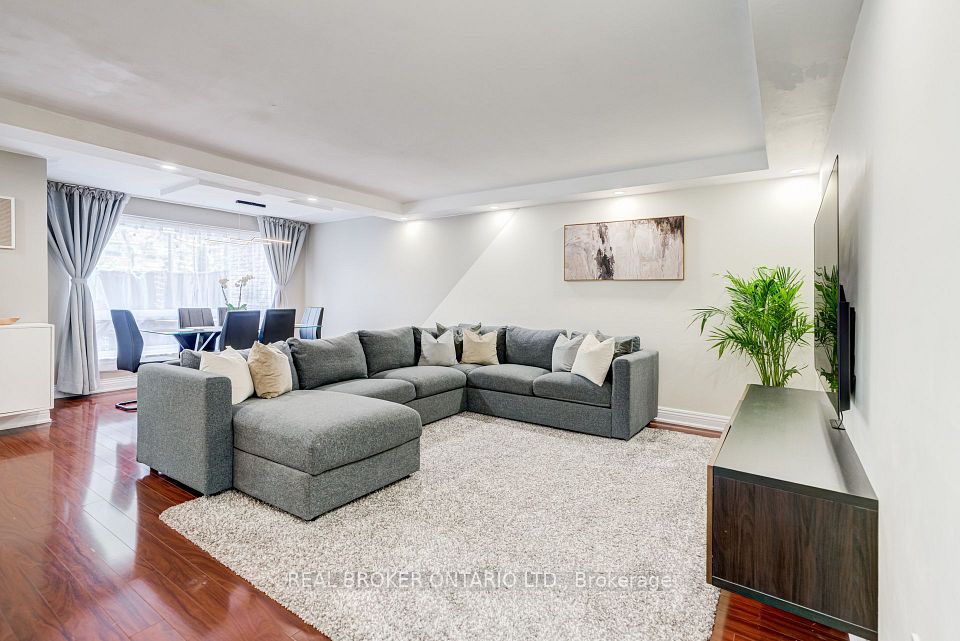 130 Ling Road 62, Toronto, ON M1E 4V9 at 130 Ling Road 62, Toronto, ON M1E 4V9, Toronto E10, ON, M1E 4V9