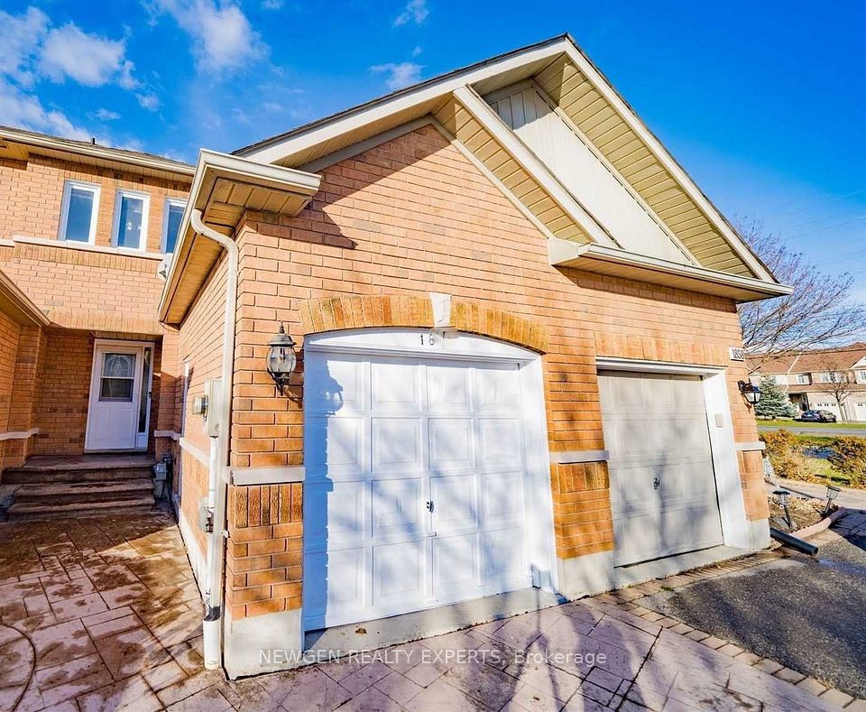 Att/Row/Townhouse at 1856 Woodgate Court, Oshawa, ON L1G 7Z2, Oshawa