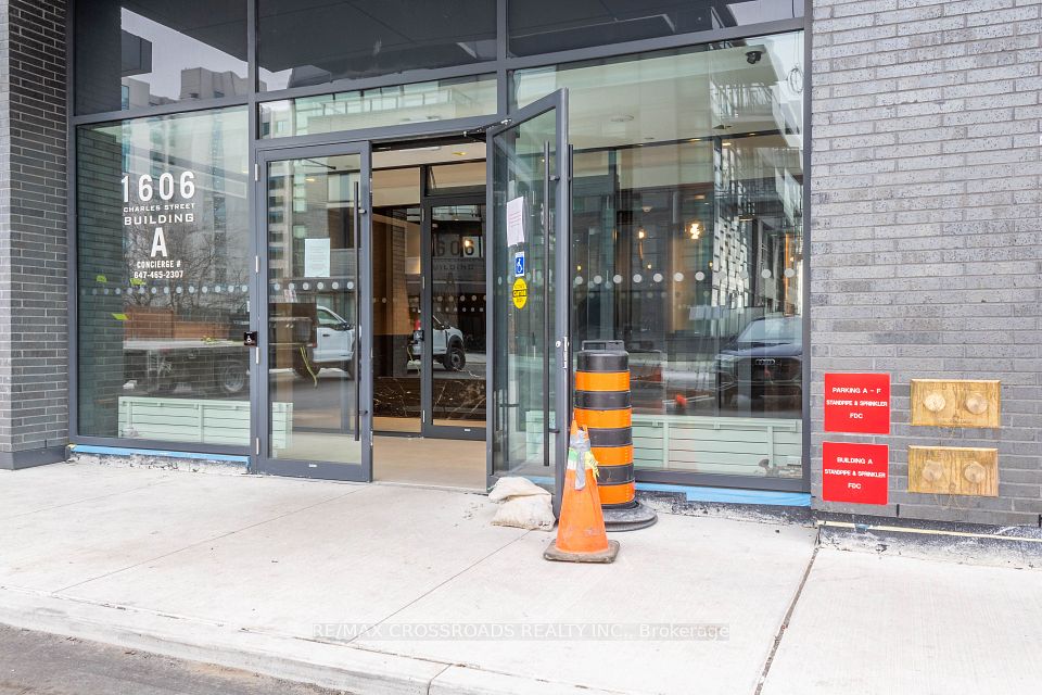Condo Apartment at 1606 Charles Street 205, Whitby, ON L1N 0P1, Whitby