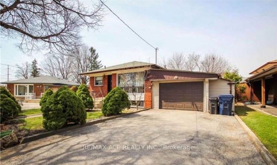 18 Roseglor Crescent, Toronto, ON M1P 3T6 at 18 Roseglor Crescent, Toronto, ON M1P 3T6, Toronto E09, ON, M1P 3T6