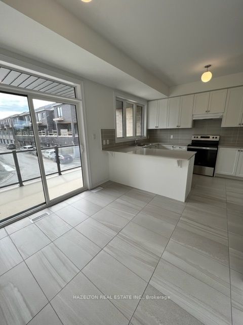 Att/Row/Townhouse at 17 Haydock Way, Whitby, ON L1N 0M6, Whitby