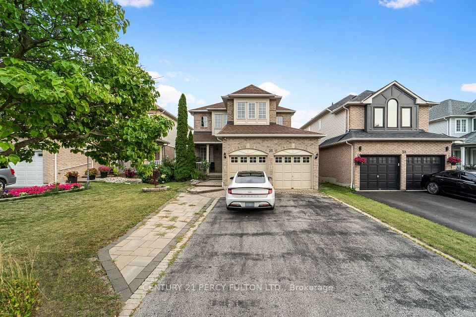 Detached at 35 Weldon Street, Whitby, ON L1R 2T5, Whitby