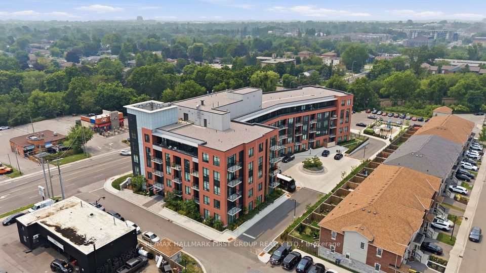 Condo Apartment at 1010 Dundas St E Street 325, Whitby, ON L1N 0L6, Whitby