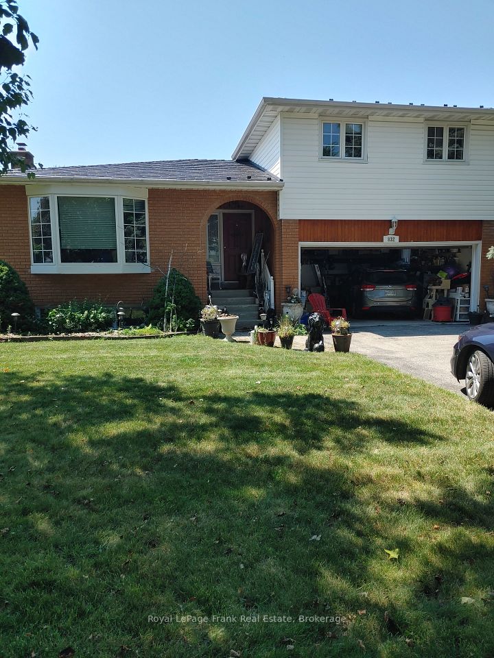 Detached at 832 Ferndale Street, Oshawa, ON L1J 5L7, Oshawa