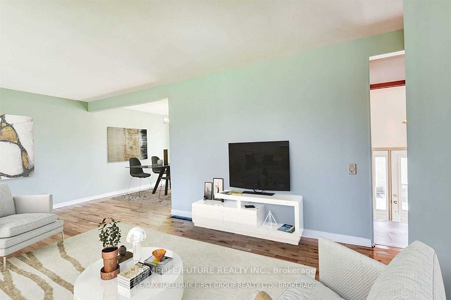 Detached at 361 Gliddon Avenue Main, Oshawa, ON L1H 1Z6, Oshawa