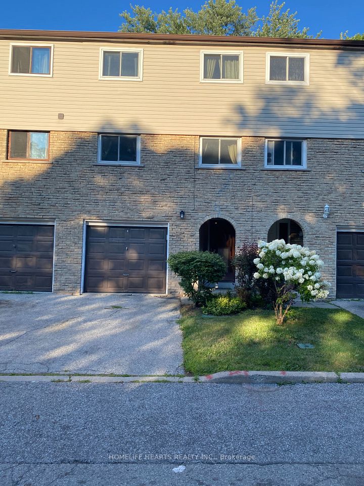 21 Rockwood Drive 22, Toronto, ON M1M 3M9 at 21 Rockwood Drive 22, Toronto, ON M1M 3M9, Toronto E08, ON, M1M 3M9