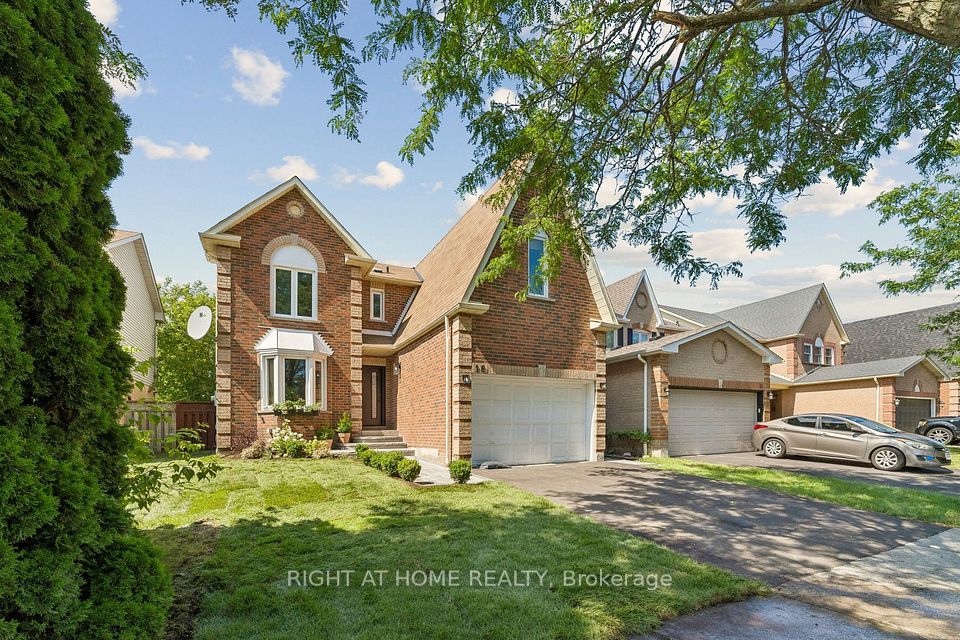 Detached at 16 Ian Fleming Crescent, Whitby, ON L1R 2E2, Whitby