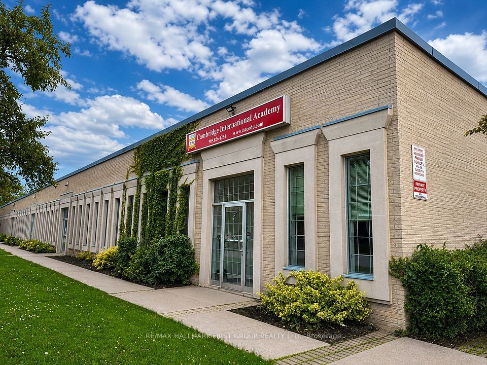 126 Commercial Avenue 2, Ajax, ON L1S 2H5