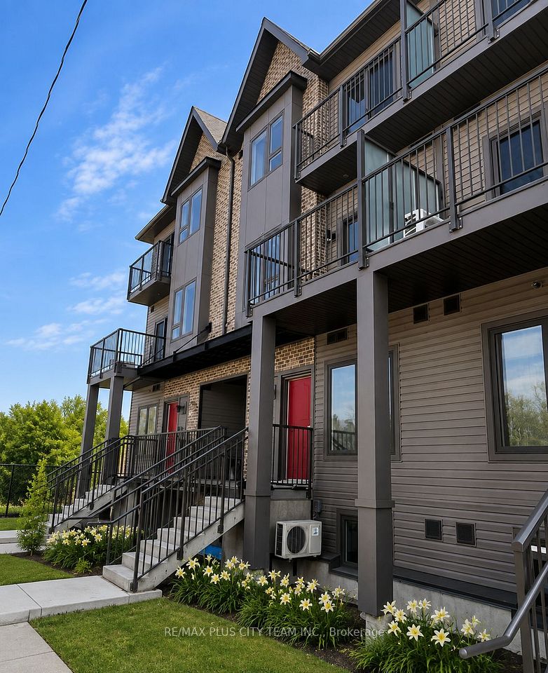 Condo Townhouse at 2635 William Jackson Drive 1306, Pickering, ON L1X 0L3, Pickering
