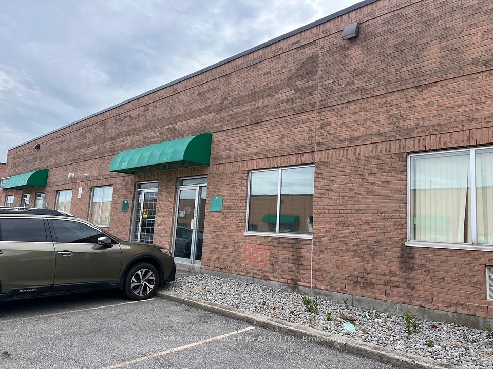 1885 Clements Road 204, Pickering, ON L1W 3V4
