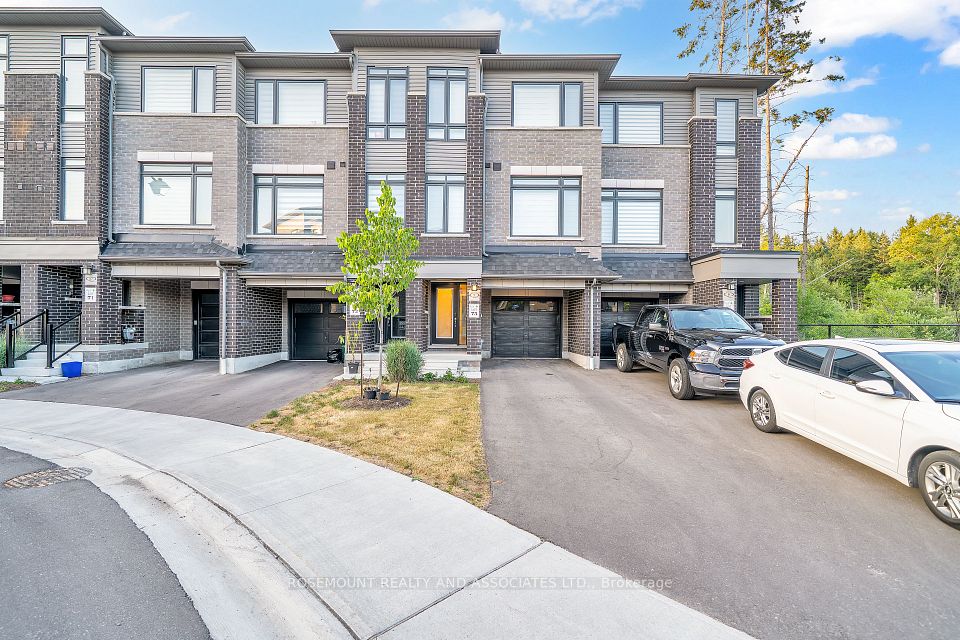 Att/Row/Townhouse at 9 Esquire Way, Whitby, ON L1R 0S7, Whitby