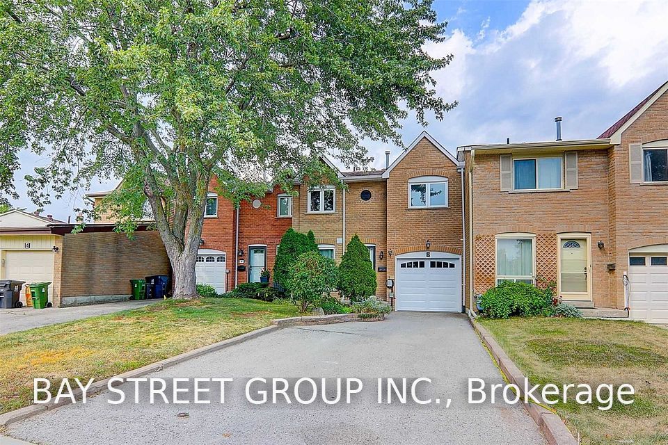 Att/Row/Townhouse at 8 James Park Square, Toronto, ON M1V 2E6, Toronto E07