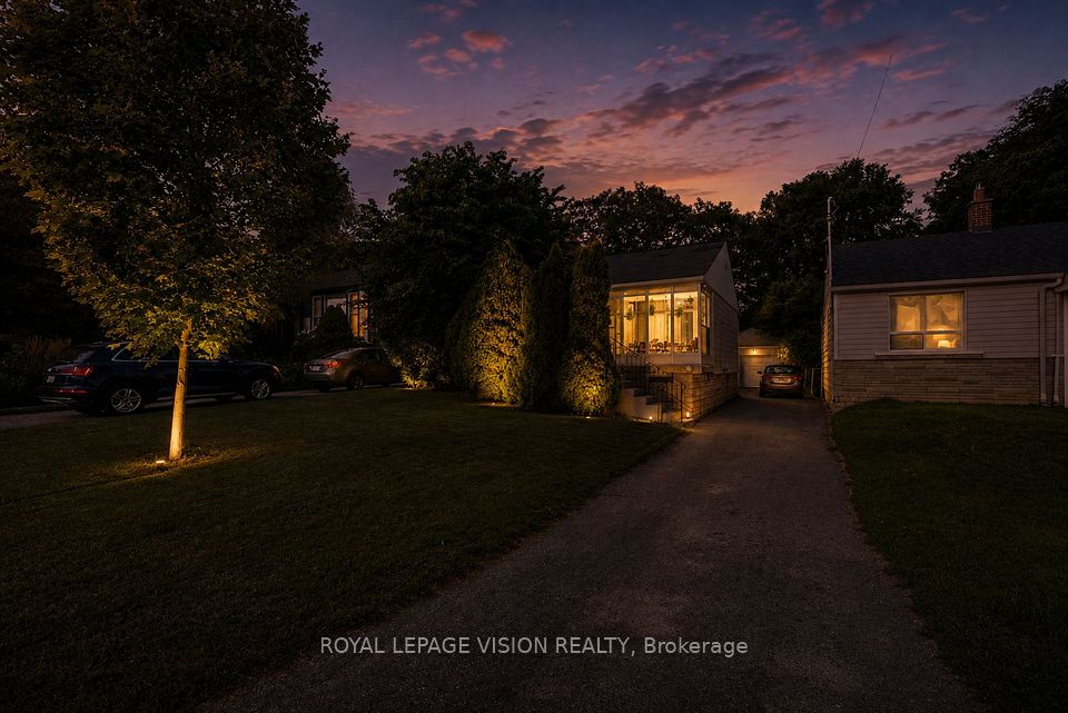 27 Eastville Avenue, Toronto, ON M1M 2N6 at 27 Eastville Avenue, Toronto, ON M1M 2N6, Toronto E08, ON, M1M 2N6
