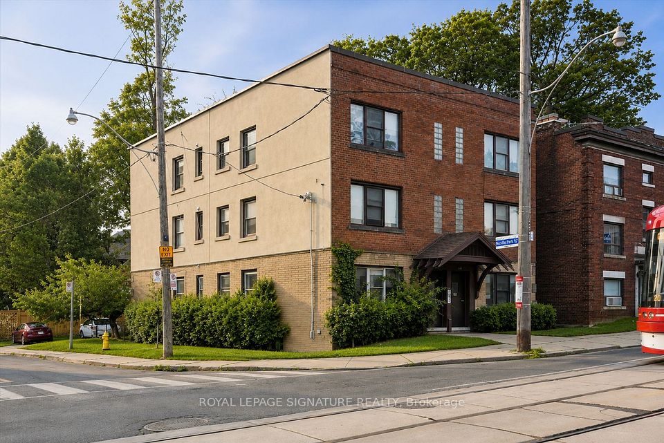 2479 Queen Street E, Toronto, ON M4E 1H8