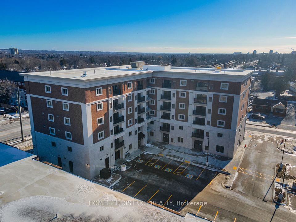Multiplex at 976 Simcoe Street N 202, Oshawa, ON L1G 4W4, Oshawa