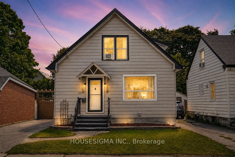 Detached at 93 Brock Street W, Oshawa, ON L1G 1R7, Oshawa