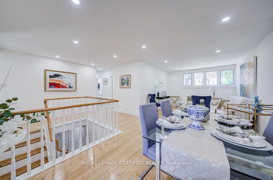Detached at 79 Samson Crescent, Toronto, ON M1G 1N2, Toronto E09