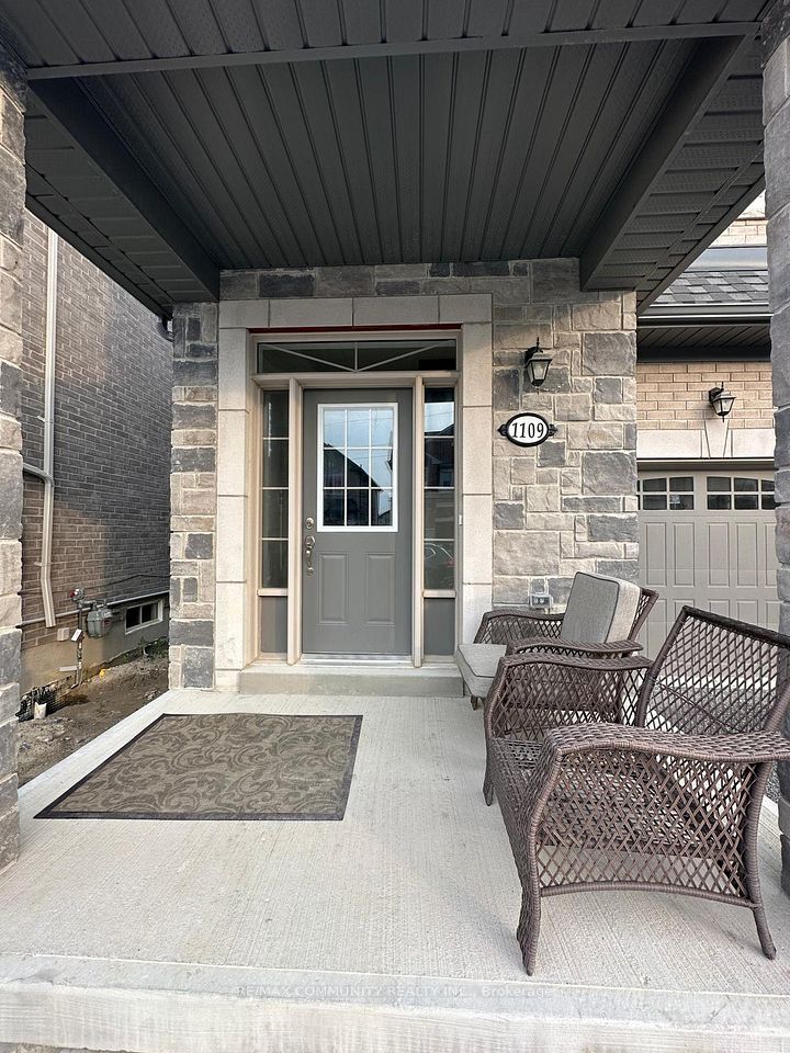Semi-Detached at 1109 Skyridge Boulevard, Pickering, ON L1X 2R2, Pickering