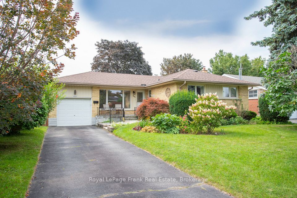 407 Glencastle Avenue, Oshawa, ON L1J 3K7 at 407 Glencastle Avenue, Oshawa, ON L1J 3K7, Oshawa, ON, L1J 3K7