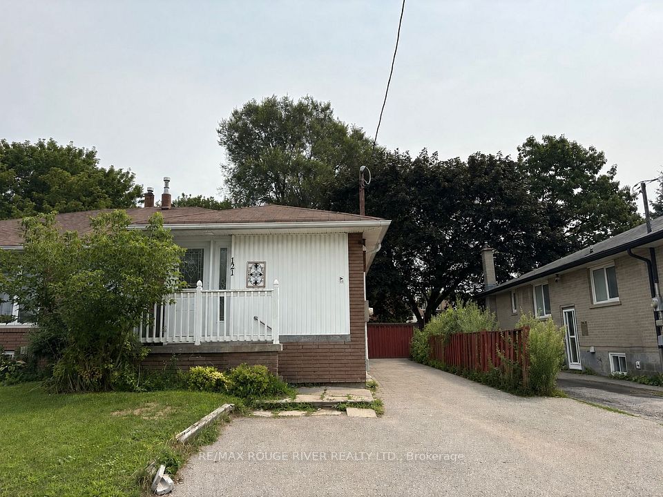 Semi-Detached  at 121 Lupin Drive 2, Lower, Whitby, ON L1N 1X9, Whitby