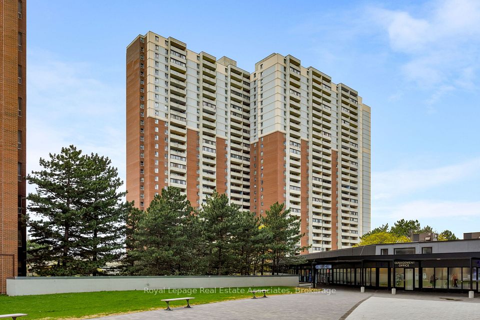 5 Massey Square 1710, Toronto, ON M4C 5L6 at 5 Massey Square 1710, Toronto, ON M4C 5L6, Toronto E03, ON, M4C 5L6