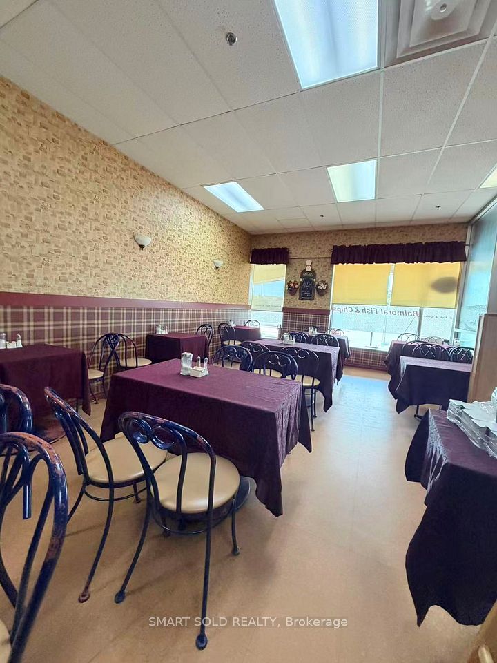 250 Bayly Street W 8, Ajax, ON L1S 3V4