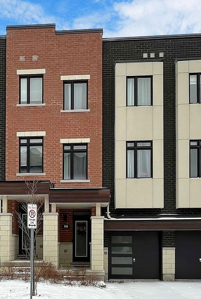 Att/Row/Townhouse at 985 Kicking Horse Path, Oshawa, ON L1J 0B4, Oshawa
