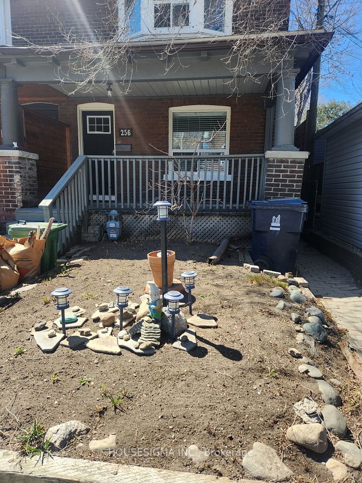 256 Woodbine Avenue, Toronto, ON M4L 3P2 at 256 Woodbine Avenue, Toronto, ON M4L 3P2, Toronto E02, ON, M4L 3P2