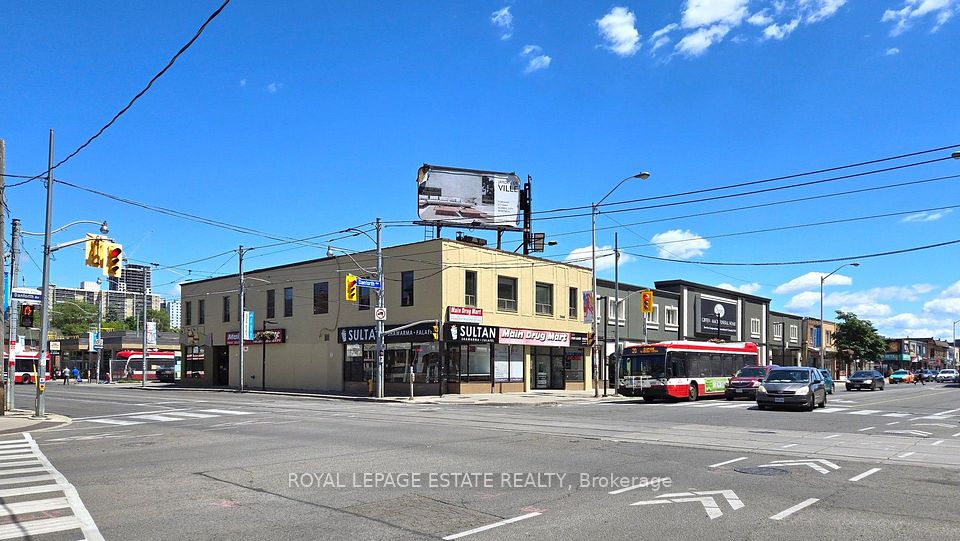 2558 Danforth Avenue, Toronto, ON M4C 1L3