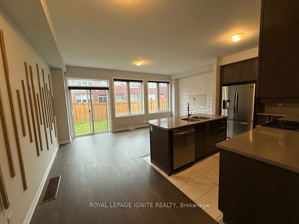 Att/Row/Townhouse at 25 Sutcliffe Dr Drive, Whitby, ON L1R 0R2, Whitby