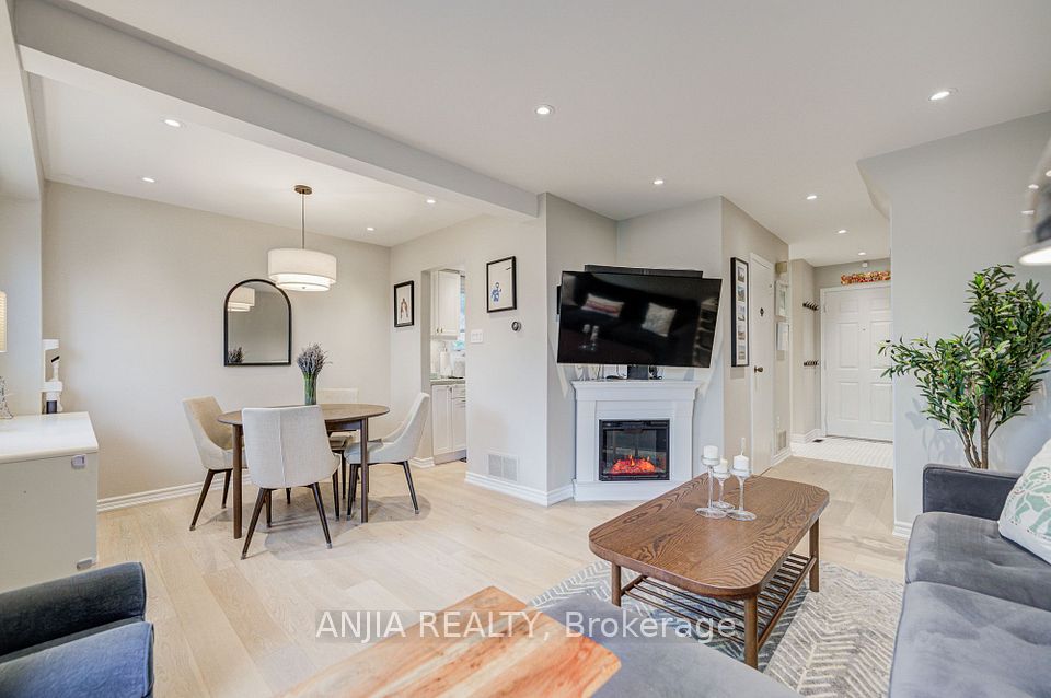8 Maresfield Drive, Toronto, ON M1V 2X1 at 8 Maresfield Drive, Toronto, ON M1V 2X1, Toronto E07, ON, M1V 2X1