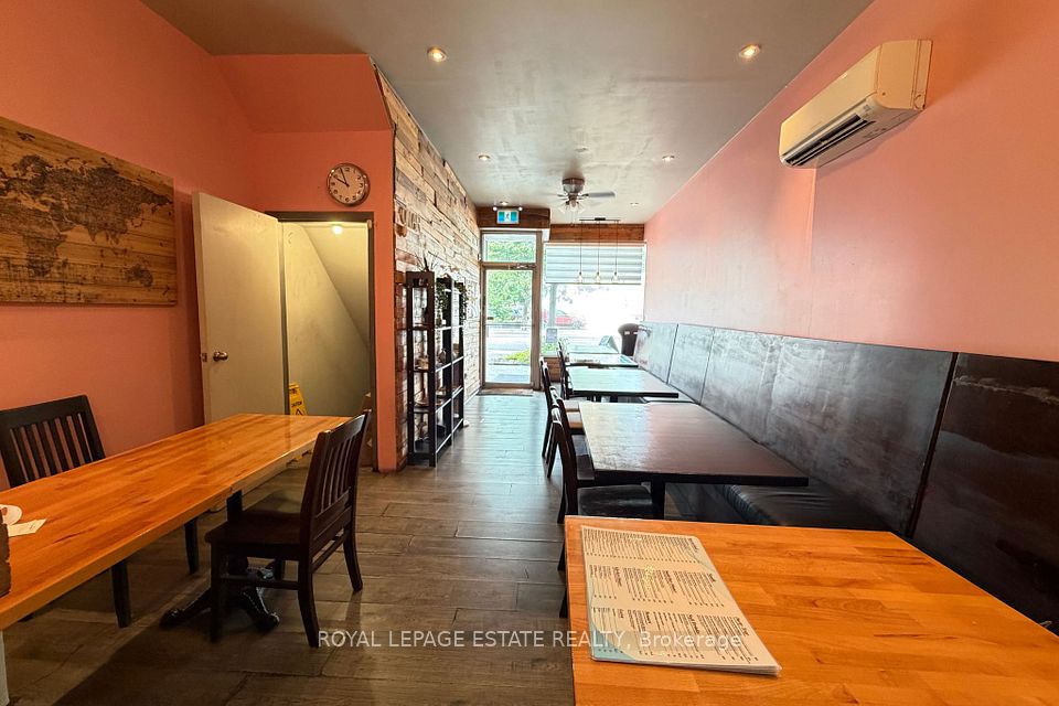 2231 Danforth Avenue Main, Toronto, ON M4C 1K4