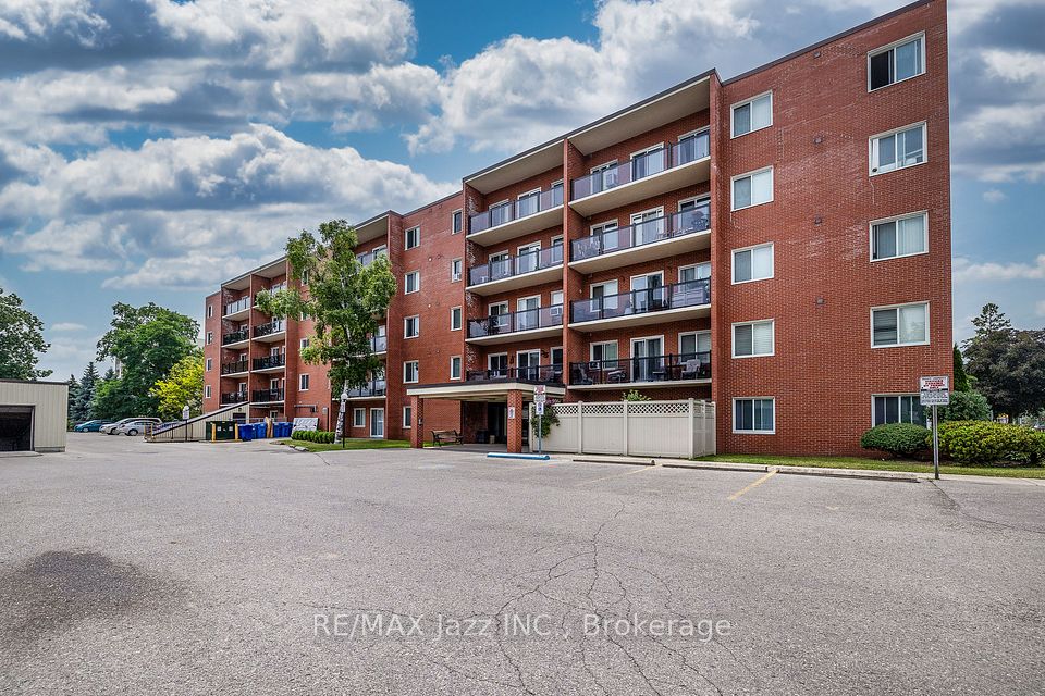 131 Taunton Road E 304, Oshawa, ON L1G 3T8 at 131 Taunton Road E 304, Oshawa, ON L1G 3T8, Oshawa, ON, L1G 3T8
