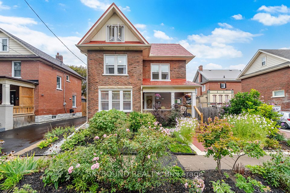 27 Rowe Street, Oshawa, ON L1H 5P4 at 27 Rowe Street, Oshawa, ON L1H 5P4, Oshawa, ON, L1H 5P4